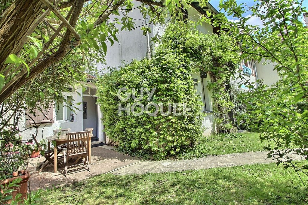 Achat maison à vendre 4 chambres 98 m² - Vélizy-Villacoublay