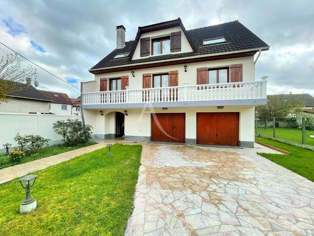 Achat maison à vendre 6 chambres 138 m² - Pontault-Combault