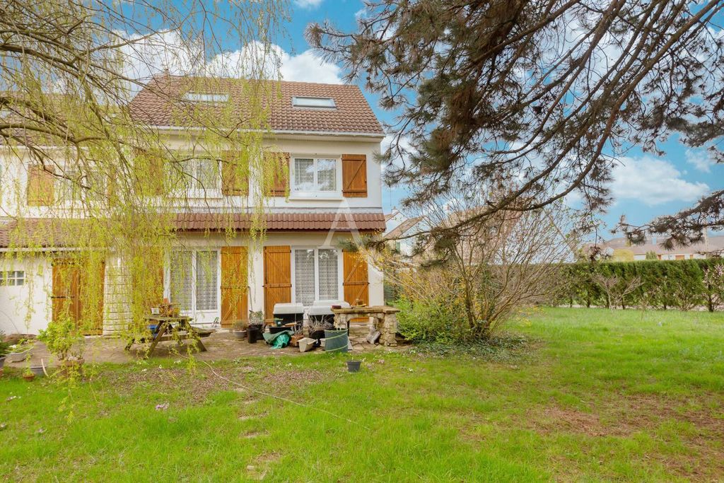 Achat maison à vendre 5 chambres 146 m² - Pontault-Combault