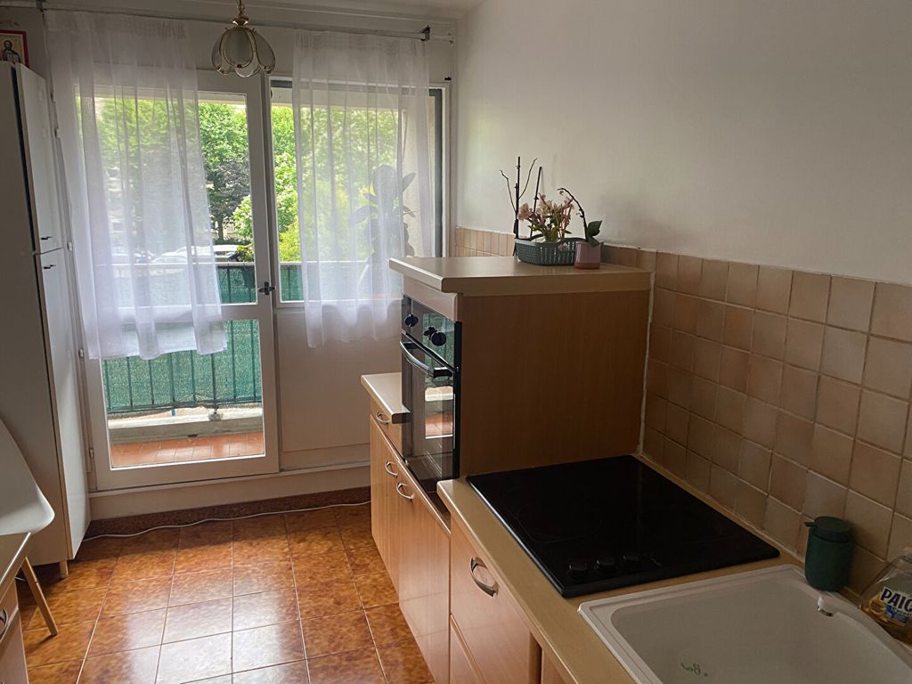 Achat appartement à vendre 2 pièces 52 m² - Neuilly-sur-Marne