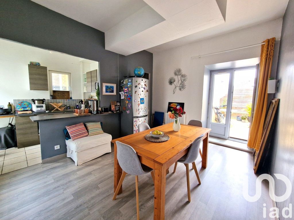 Achat maison à vendre 1 chambre 65 m² - Beaulieu-sur-Layon