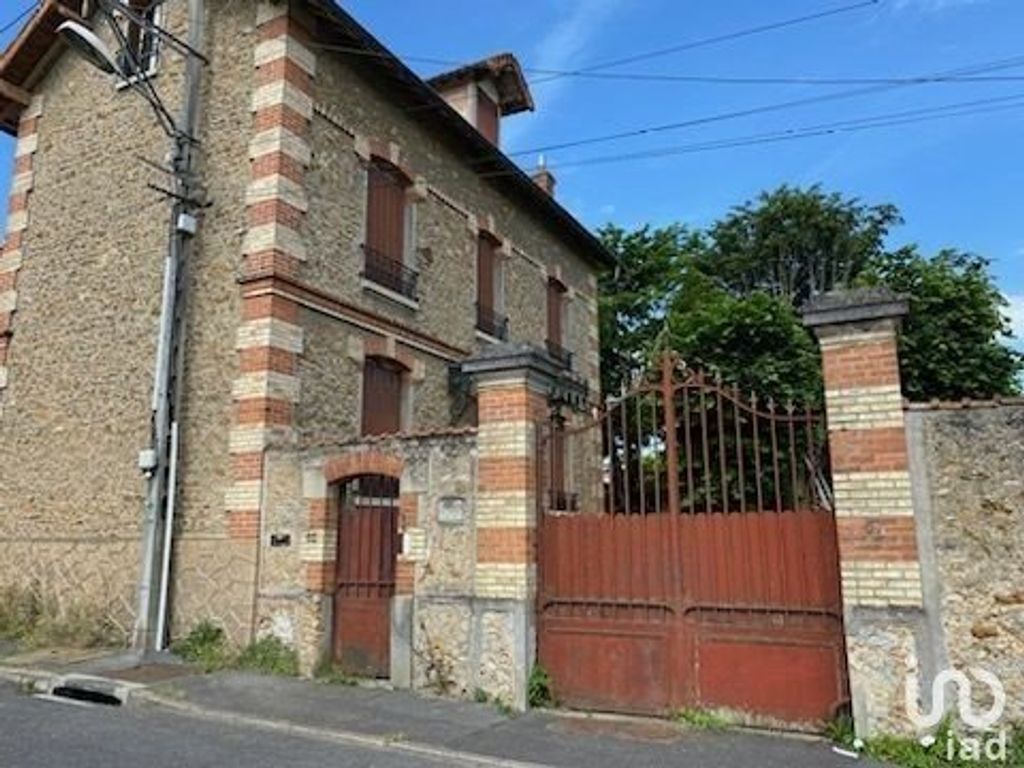 Achat maison à vendre 4 chambres 185 m² - Quincy-sous-Sénart