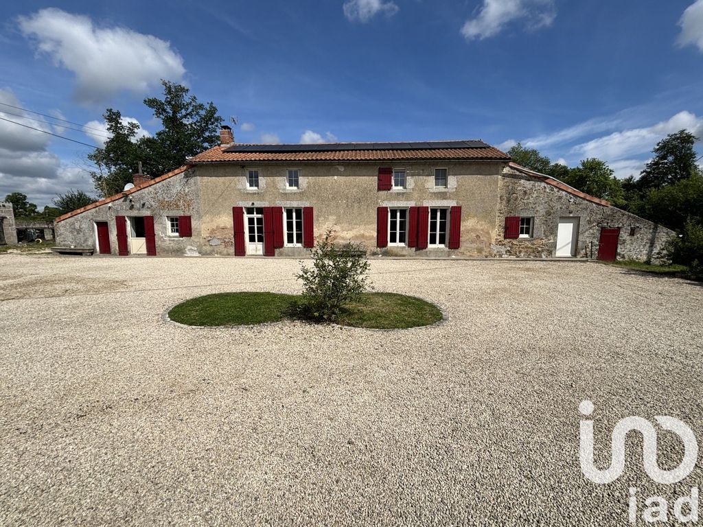 Achat maison à vendre 3 chambres 208 m² - Châtillon-sur-Thouet