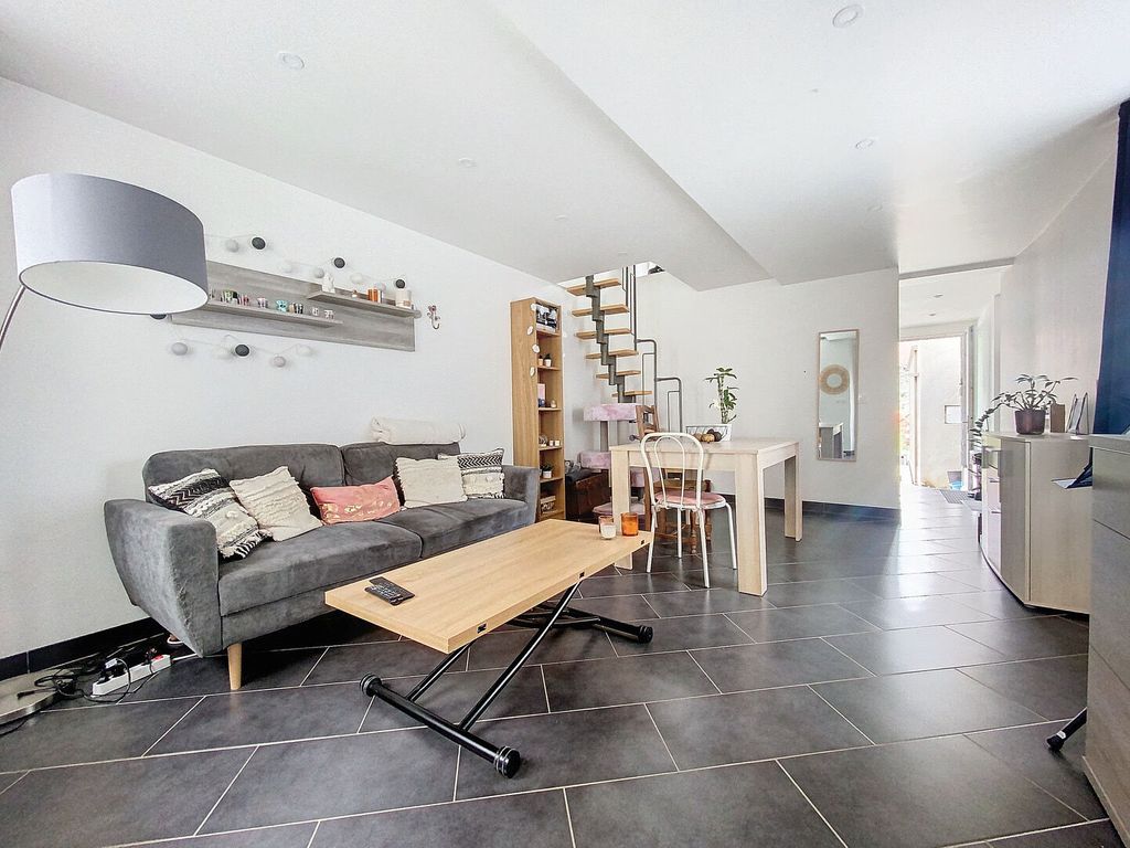 Achat maison à vendre 1 chambre 51 m² - Germigny-l'Évêque