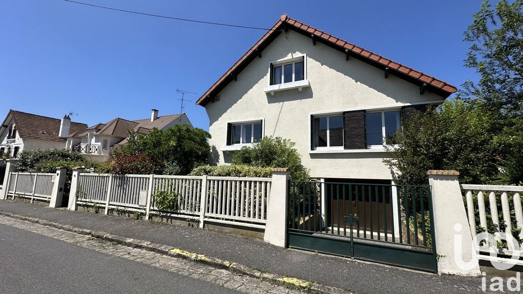 Achat maison à vendre 3 chambres 98 m² - Sainte-Geneviève-des-Bois