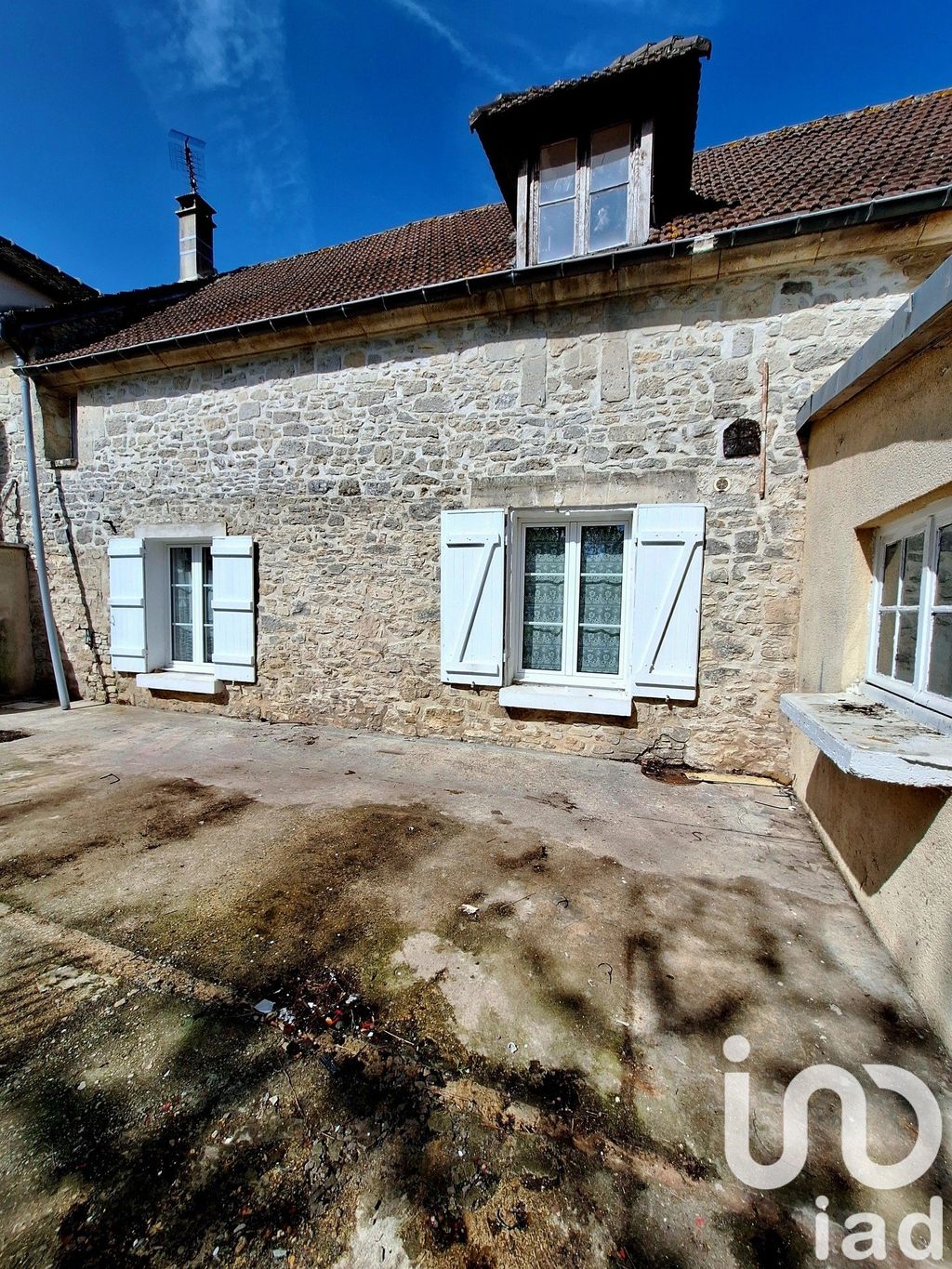 Achat maison à vendre 3 chambres 115 m² - Russy-Bémont