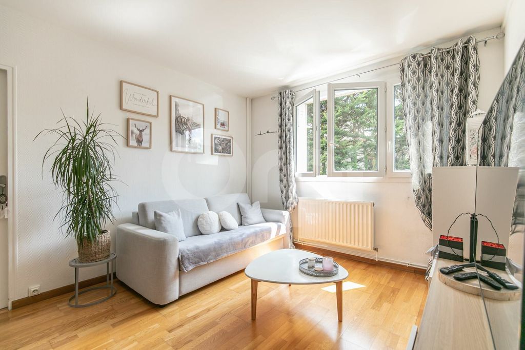 Achat appartement à vendre 2 pièces 42 m² - Sucy-en-Brie