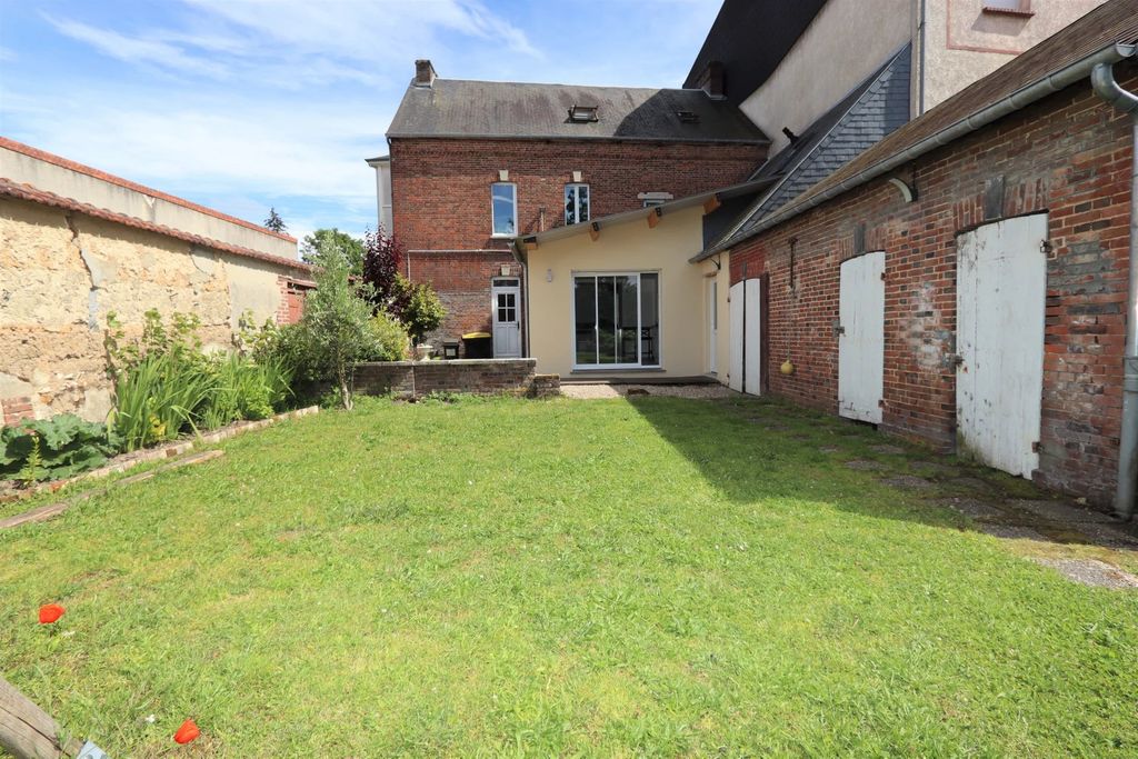 Achat maison à vendre 6 chambres 177 m² - Évreux