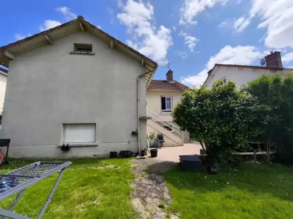 Achat maison à vendre 3 chambres 98 m² - Saint-Junien