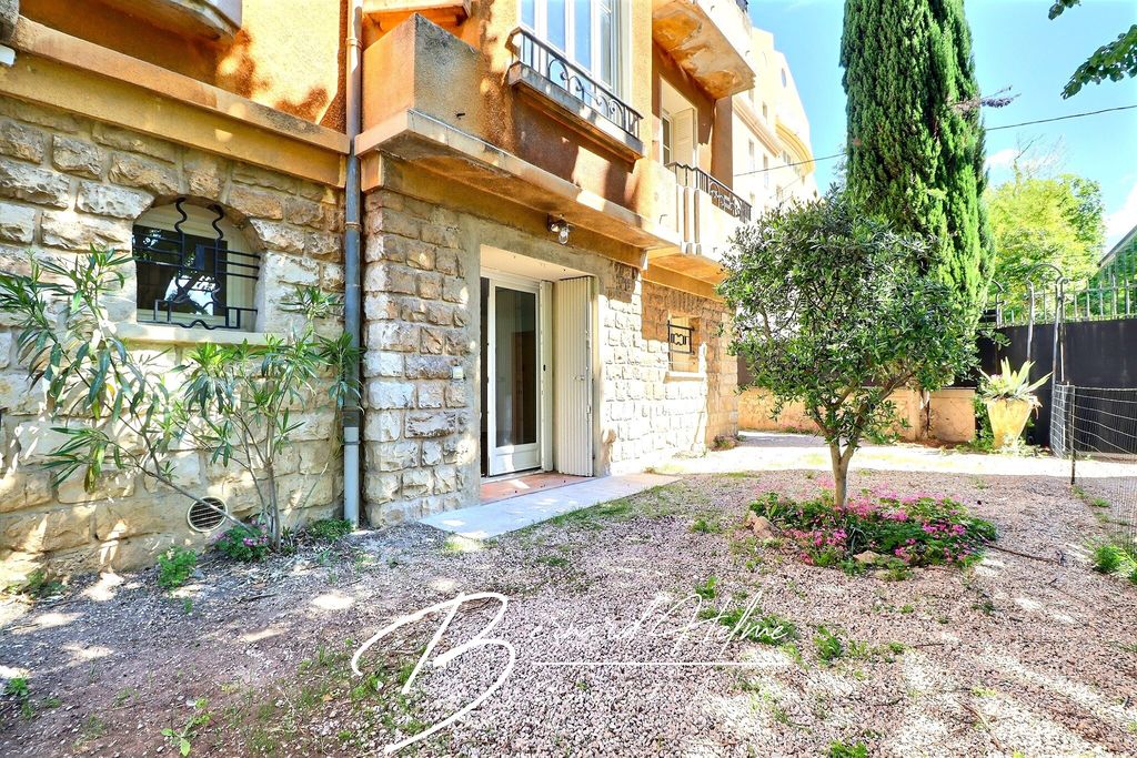 Achat appartement à vendre 2 pièces 49 m² - Aix-en-Provence