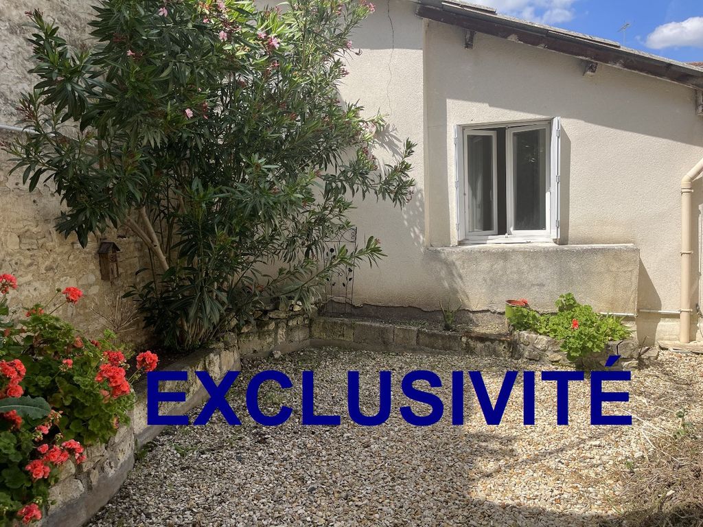 Achat maison à vendre 2 chambres 101 m² - Jarnac