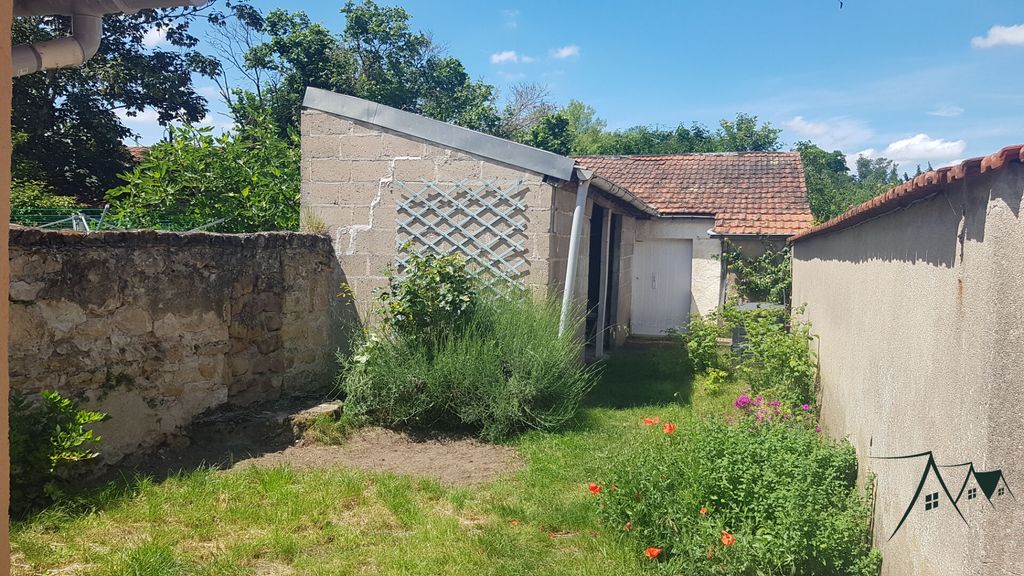 Achat maison 2 chambre(s) - Saint-Amand-Montrond