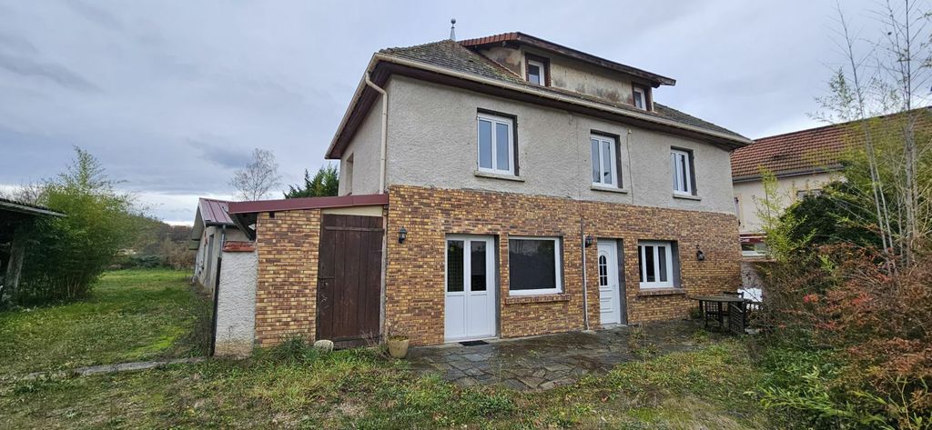 Achat maison à vendre 4 chambres 180 m² - Saint-Priest-Bramefant