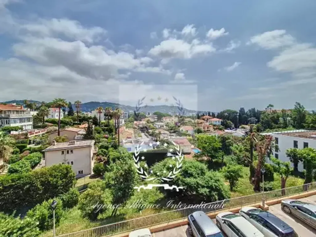 Achat appartement à vendre 2 pièces 42 m² - Cannes