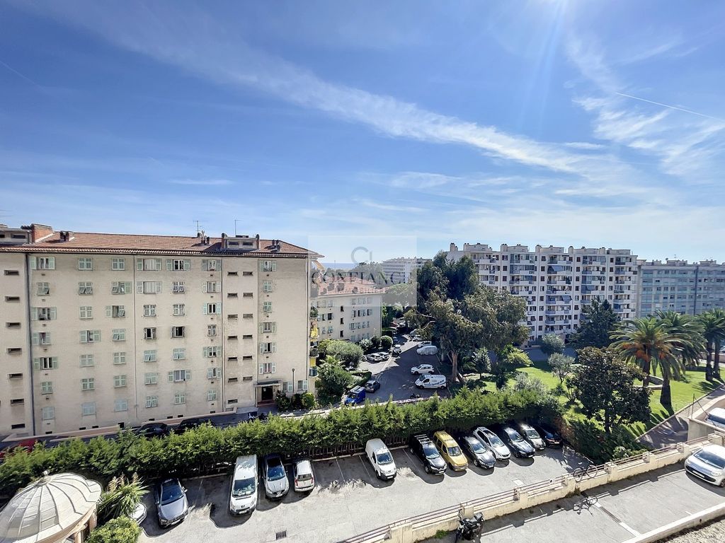 Achat appartement à vendre 3 pièces 56 m² - Nice