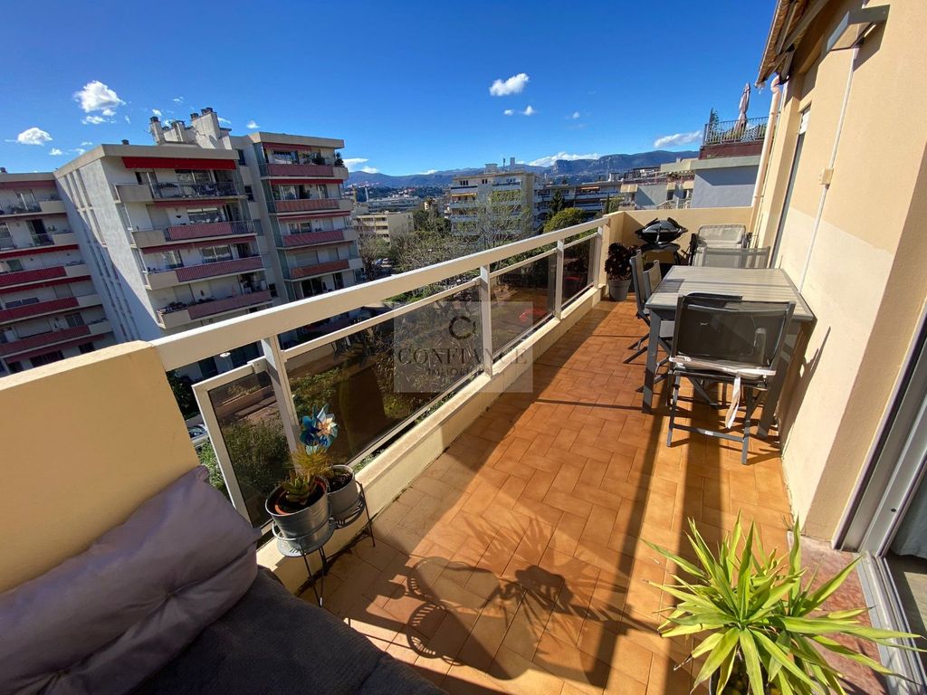 Achat appartement à vendre 3 pièces 63 m² - Nice