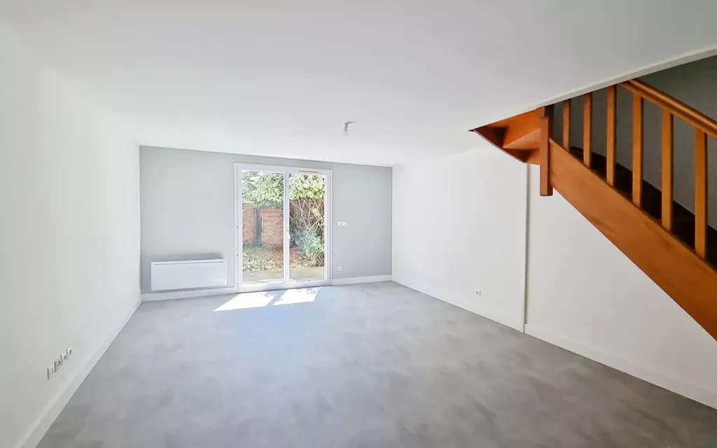 Achat maison à vendre 2 chambres 65 m² - Castelnau-d'Estrétefonds