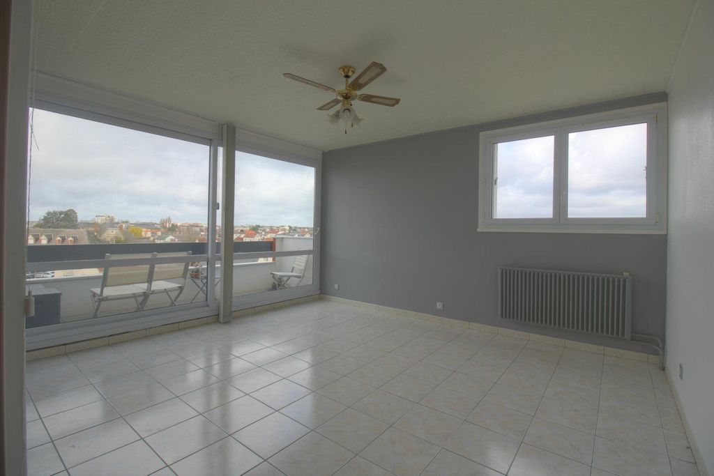 Achat appartement à vendre 4 pièces 74 m² - Fleury-les-Aubrais