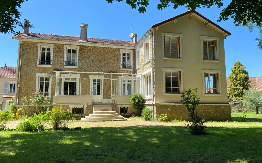 Achat maison à vendre 4 chambres 241 m² - Mandres-les-Roses