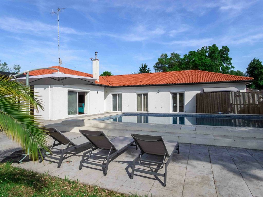 Achat maison à vendre 6 chambres 213 m² - Tarnos