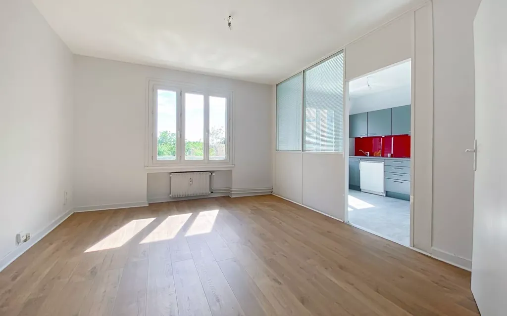 Achat appartement à vendre 3 pièces 64 m² - Lyon 8ème arrondissement