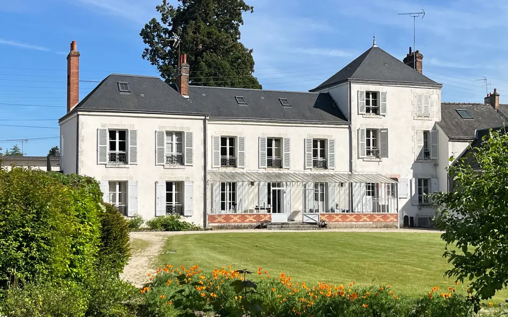 Achat maison à vendre 5 chambres 246 m² - Orléans