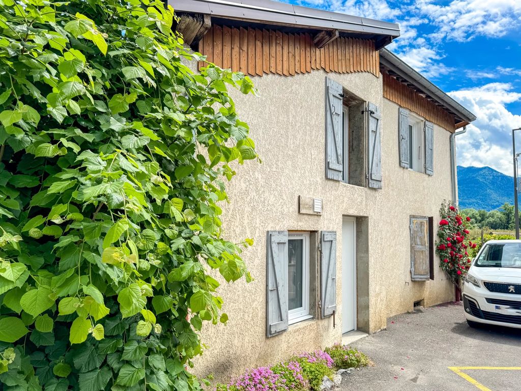 Achat maison à vendre 2 chambres 125 m² - La Buissière