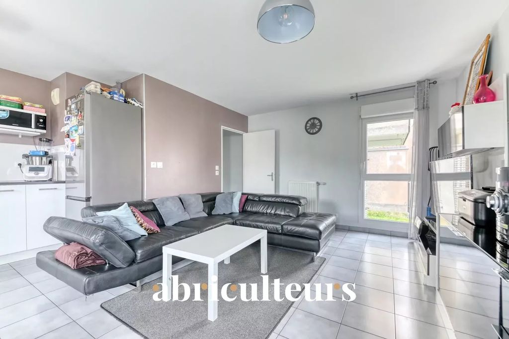 Achat appartement à vendre 3 pièces 67 m² - Vénissieux