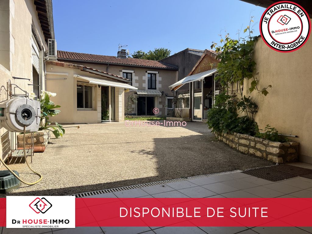 Achat maison à vendre 4 chambres 160 m² - Neuville-de-Poitou