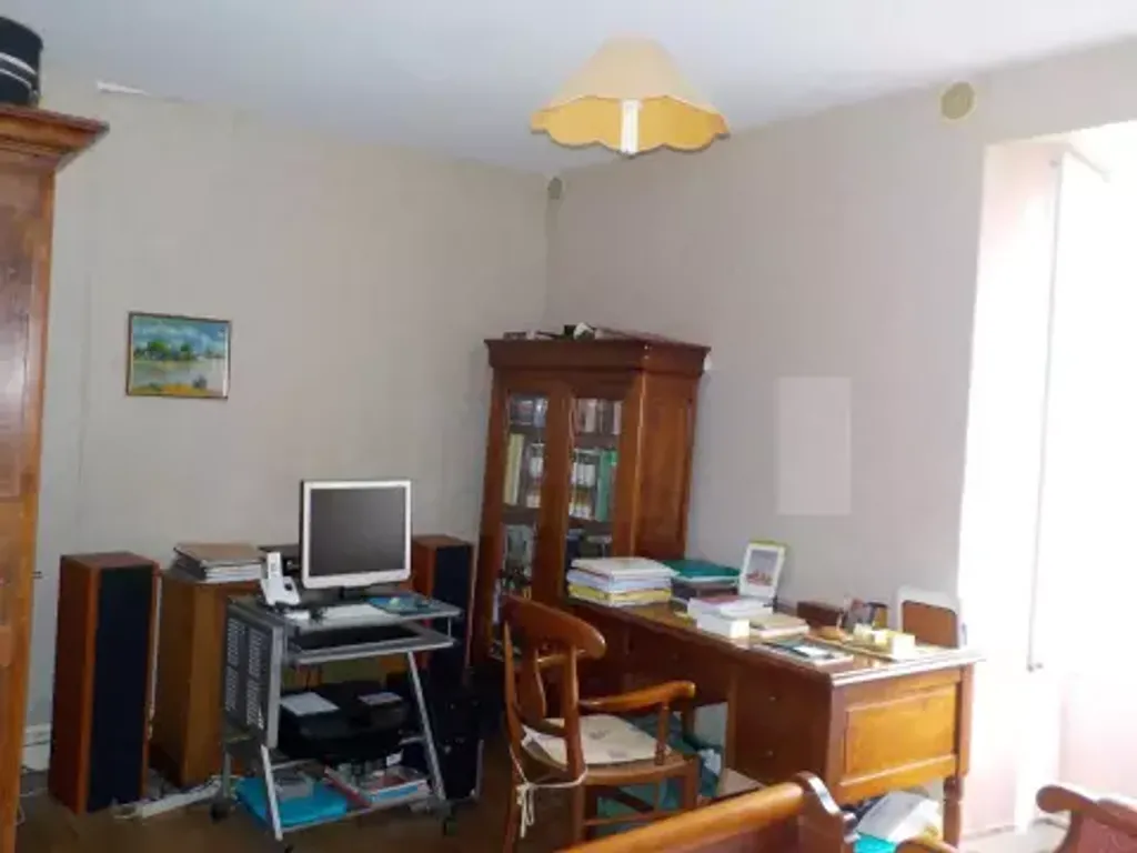 Achat maison à vendre 2 chambres 65 m² - Soyaux