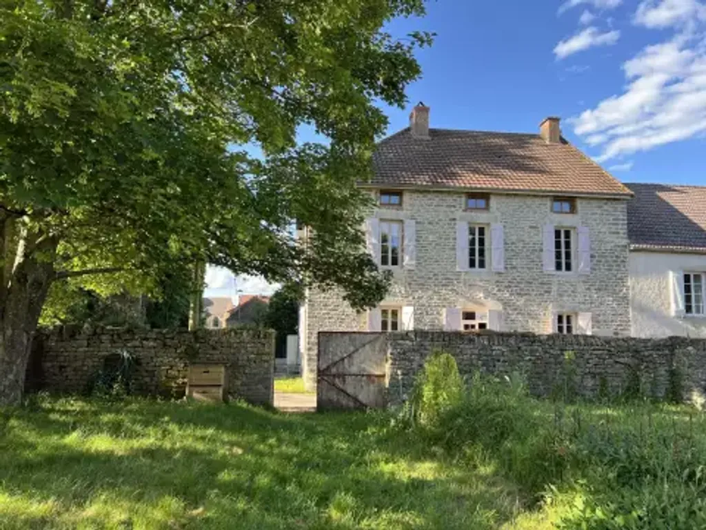 Achat maison à vendre 5 chambres 168 m² - Écutigny