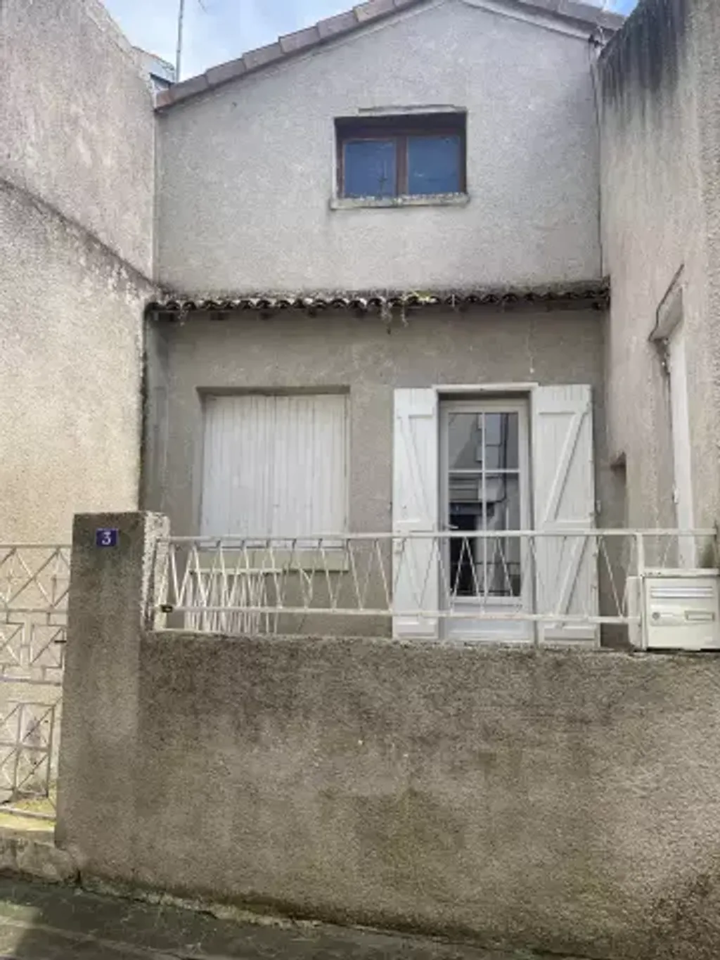 Achat maison à vendre 2 chambres 75 m² - Loudun