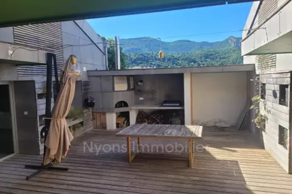 Achat maison à vendre 4 chambres 190 m² - Nyons