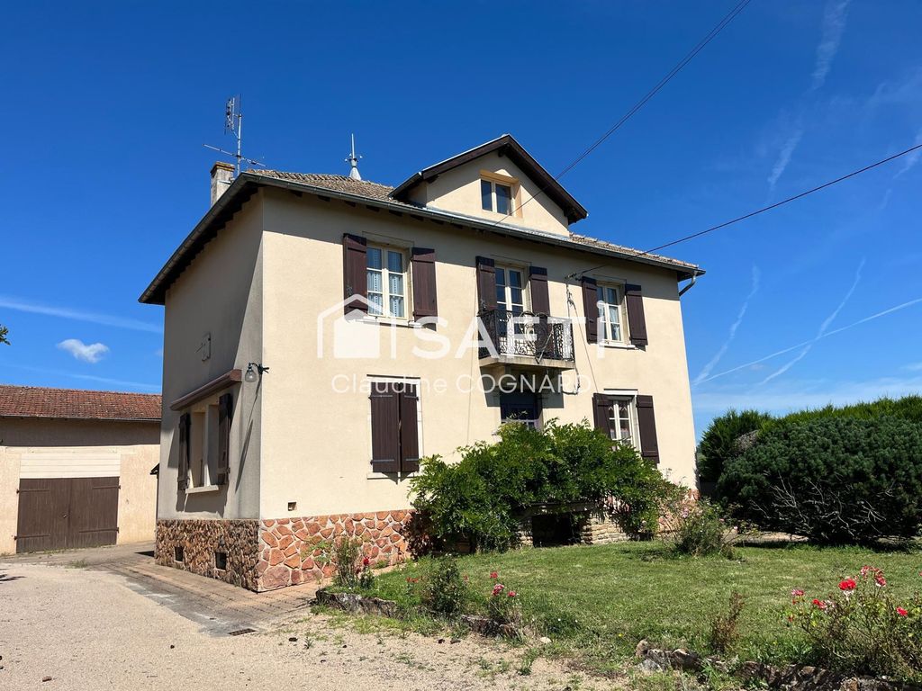 Achat maison à vendre 4 chambres 230 m² - La Chapelle-de-Guinchay