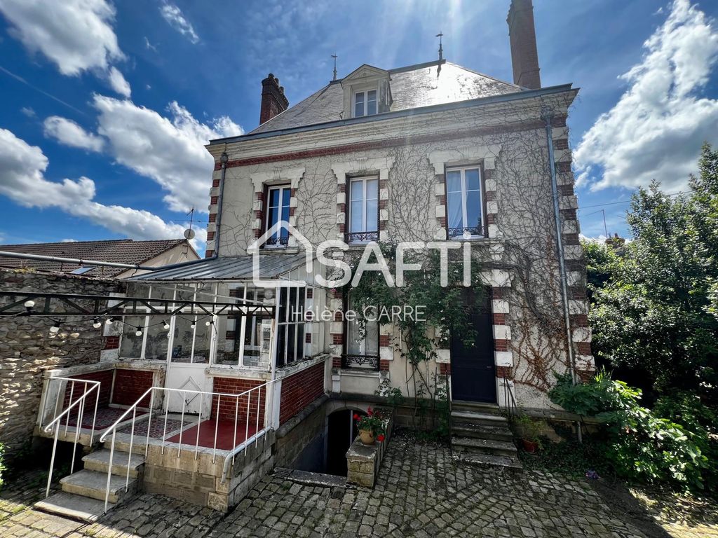 Achat maison à vendre 6 chambres 174 m² - Vierzon