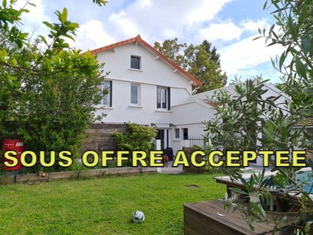 Achat maison à vendre 2 chambres 120 m² - Soyaux