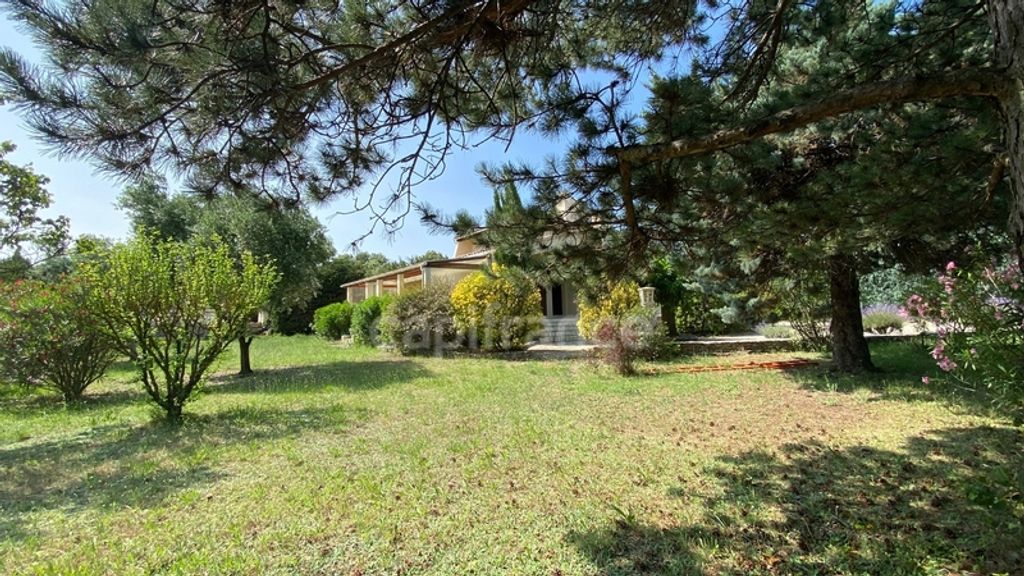 Achat maison à vendre 3 chambres 132 m² - Uzès