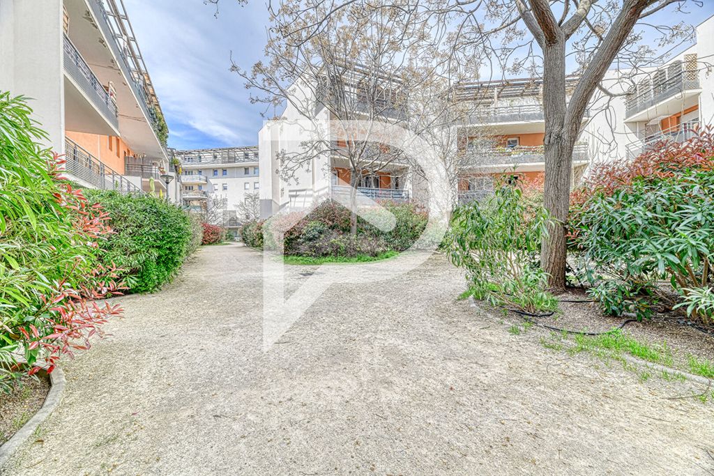 Achat appartement à vendre 5 pièces 75 m² - Nîmes