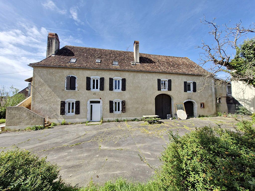 Achat maison à vendre 6 chambres 265 m² - Baigts-de-Béarn