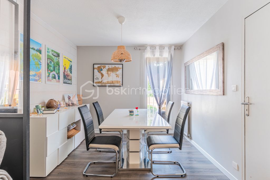 Achat appartement à vendre 3 pièces 80 m² - Hyères