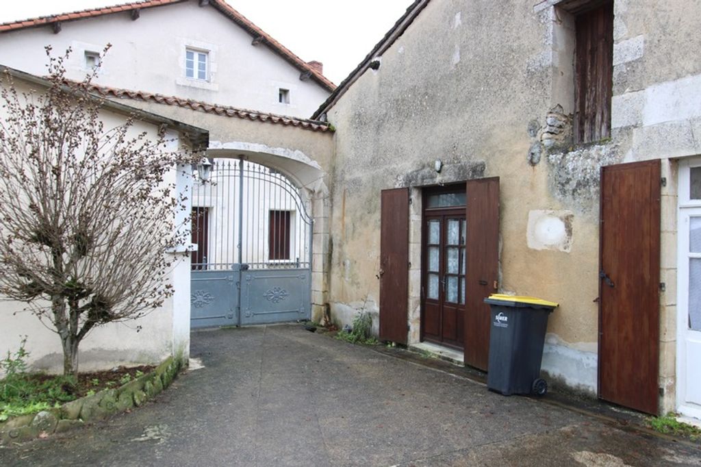 Achat maison à vendre 4 chambres 205 m² - Savigné