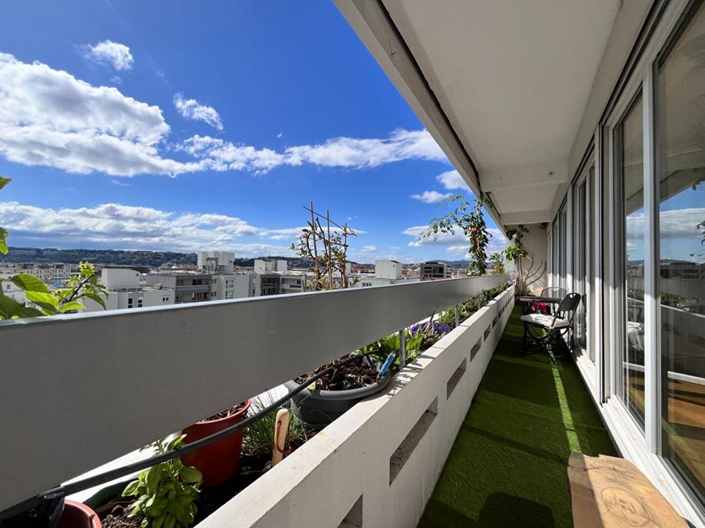 Achat appartement à vendre 4 pièces 81 m² - Lyon 7ème arrondissement