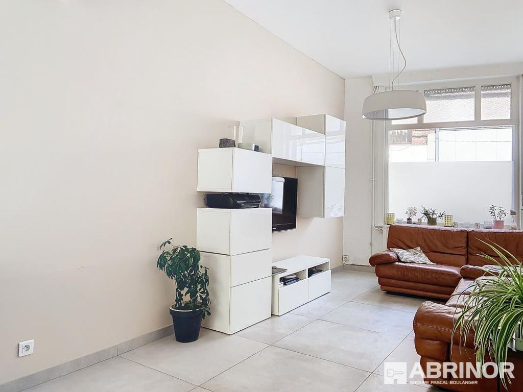 Achat maison à vendre 5 chambres 170 m² - Halluin