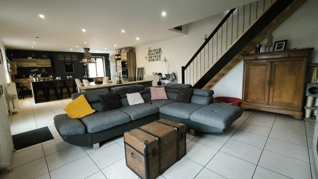 Achat maison à vendre 4 chambres 169 m² - Gouzeaucourt