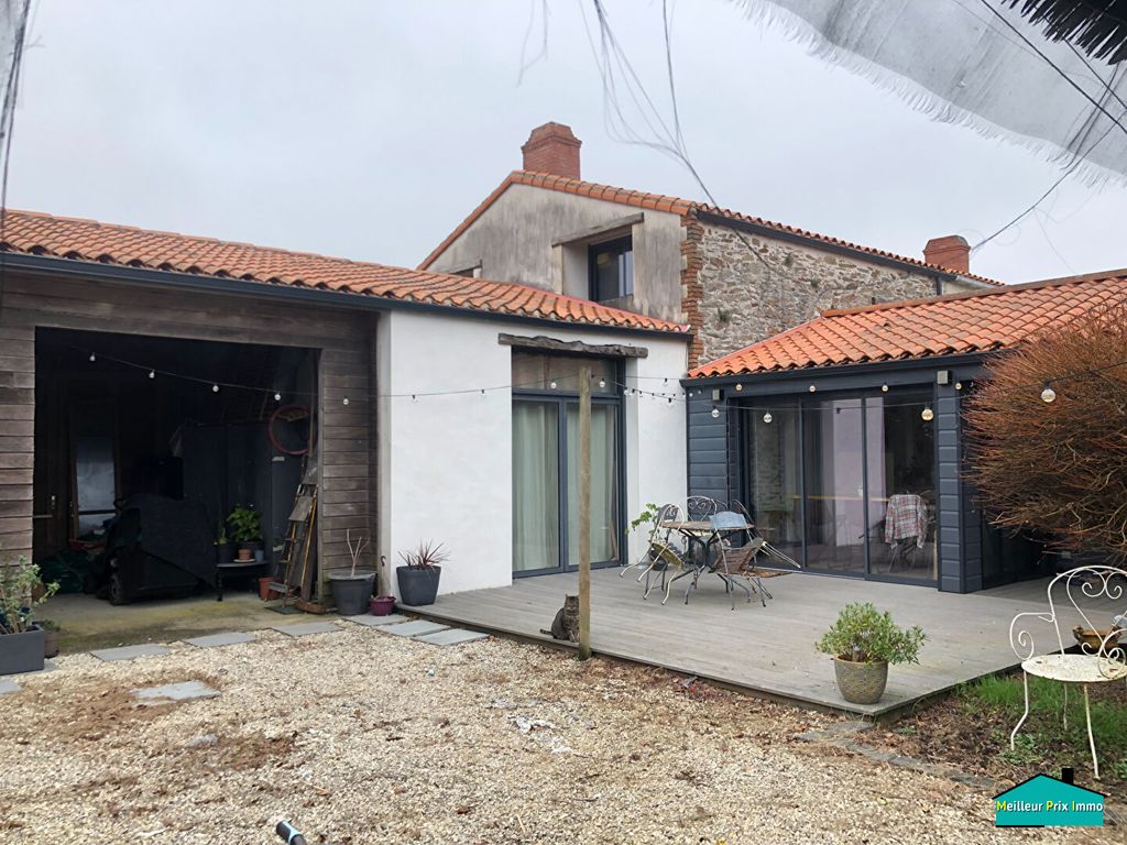 Achat maison à vendre 4 chambres 134 m² - Villeneuve-en-Retz