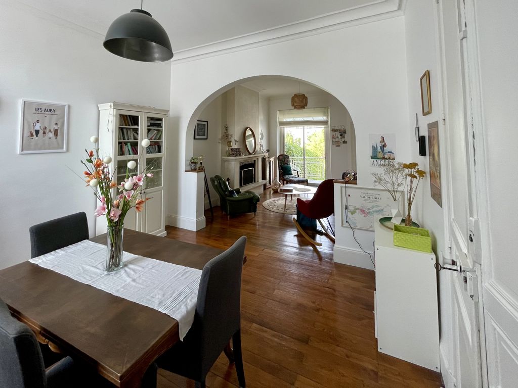 Achat maison à vendre 5 chambres 181 m² - Angers