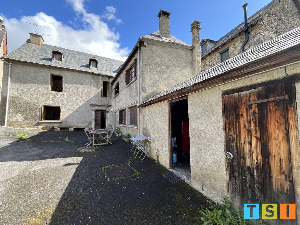 Achat maison à vendre 5 chambres 154 m² - Castillon-de-Larboust