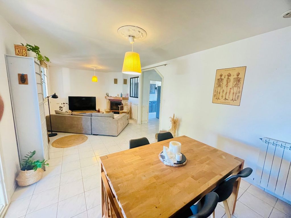 Achat maison à vendre 4 chambres 157 m² - Montastruc-la-Conseillère