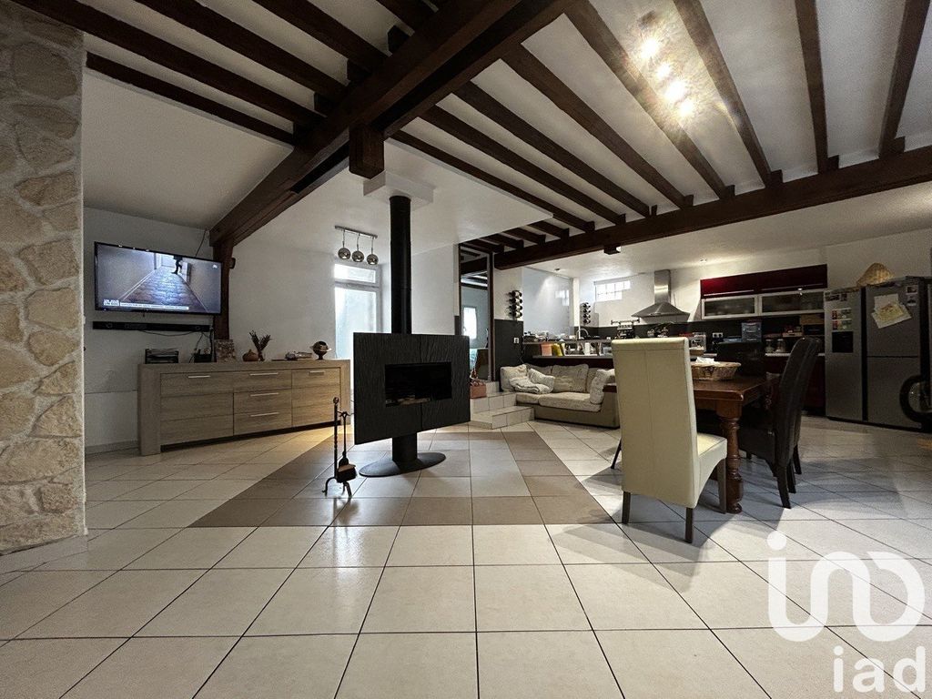 Achat maison à vendre 3 chambres 135 m² - Viry-Châtillon