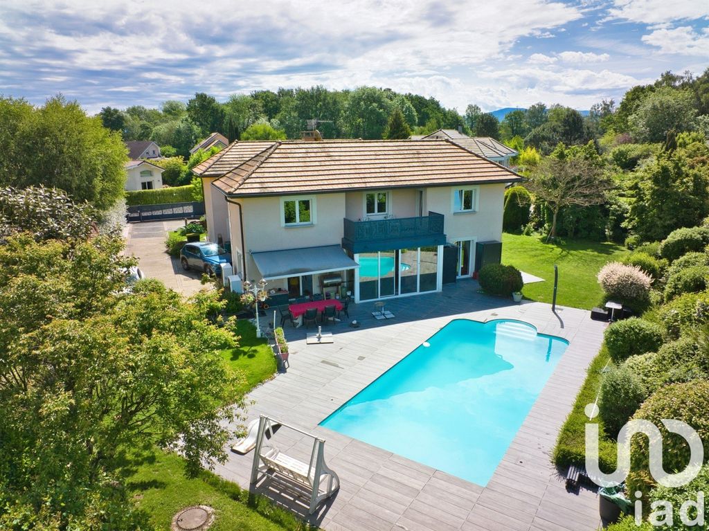 Achat maison à vendre 5 chambres 344 m² - Divonne-les-Bains